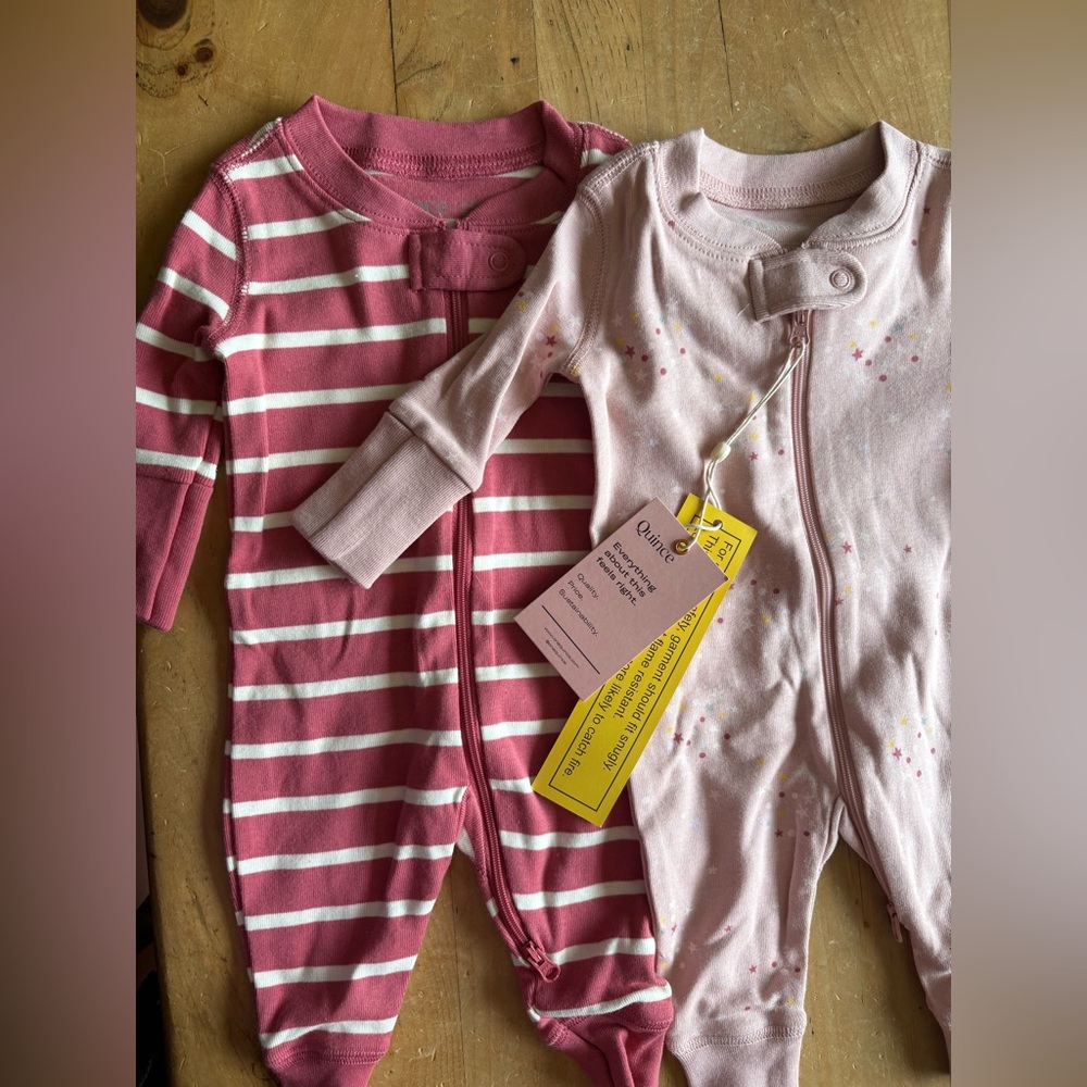 NWT Quince Organic Cotton Zipper Pajamas 0-3 months